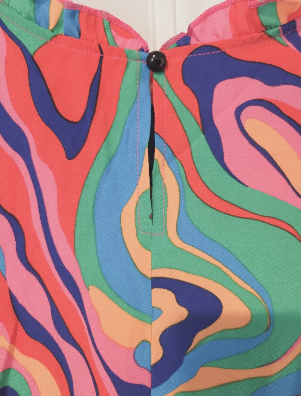 Emery Rose Colorful Ruffle Top - Picture 4 of 6